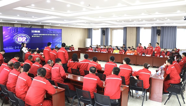 [图文]以人为本 建设协调之“家”——热烈祝贺三塘湖公司工会获得“自治区模范职工之家”声誉称呼-下层动态