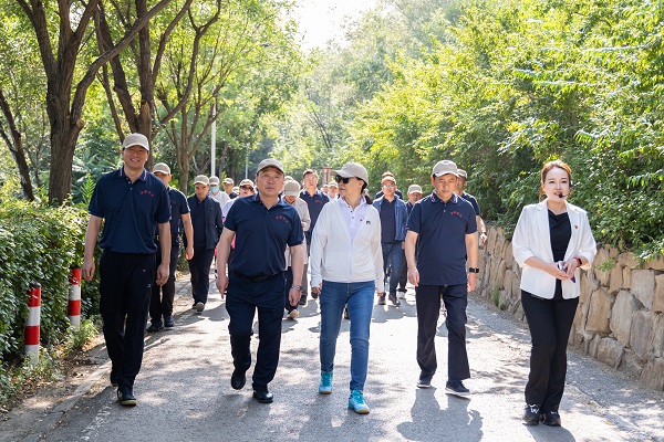 [图文]点燃拼搏激情，，，，，凝聚奋进实力——Ag亚洲集团集团举行“团结奋进、助力能源”徒步健行活动-Ag亚洲集团